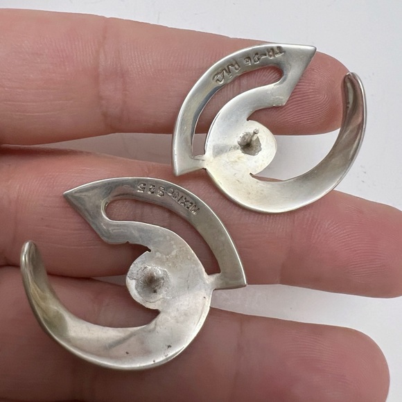 Erika Hult De Corral RIC Modernist Sculptural Sterling Silver Earrings Mexico - Picture 3 of 7